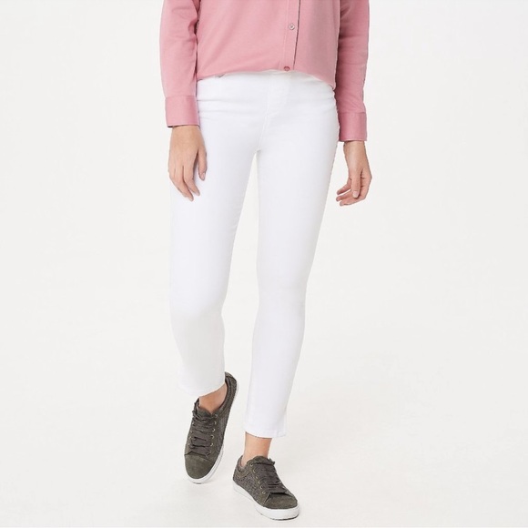 Nwot MARTH STEWART white pull on ankle jeans w/ankle zipper - Picture 1 of 4